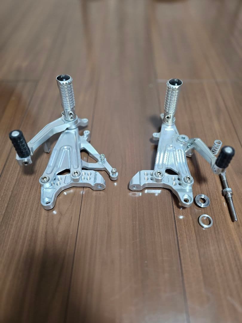 DUCATI バックステップ Panigale V4/V4S/V4R リゾマ DUCATI Panigale V4R ステップ用パーツset 96280601AA 2019-2023