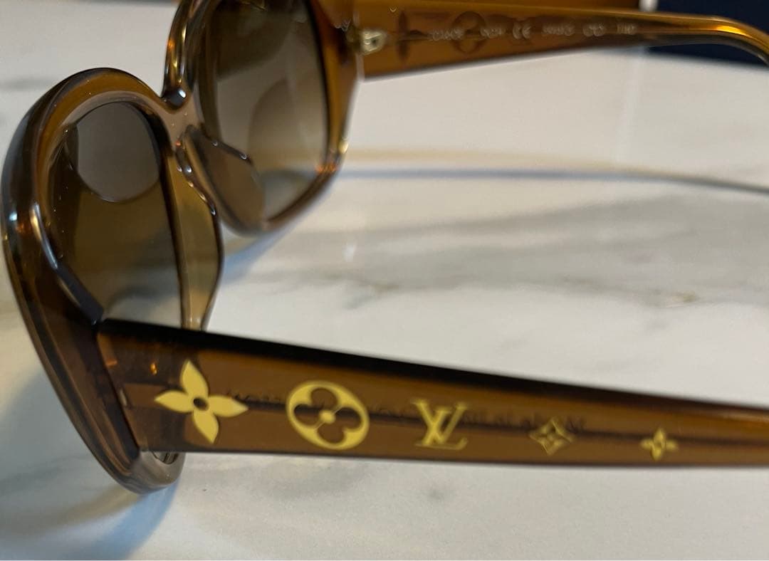 HMMH7様 専用です】ヴィトンサングラス 正規品 取り扱い説明書あり