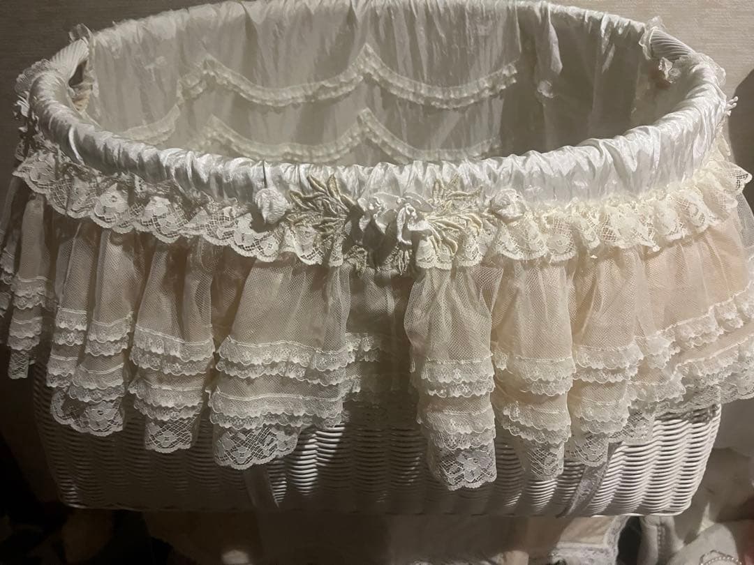 さえら　かご　フリル付きラタンバスケット 楽天市場】フリル（かご・バスケット｜収納用品）：生活雑貨<日用品