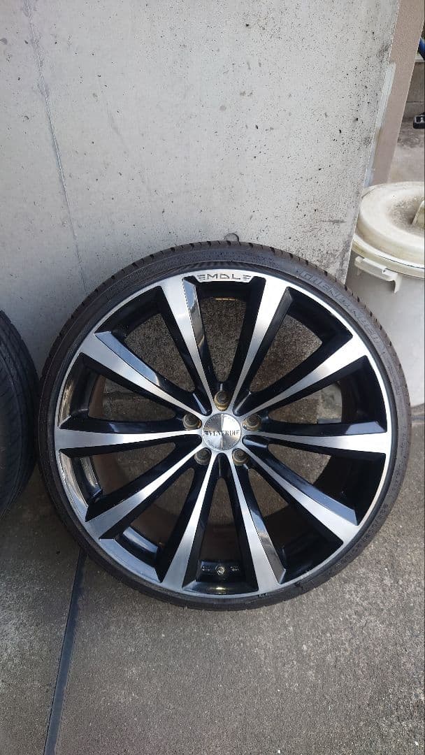 コズミックベネルディ20インチ 114.3mm5H 値下げ。送料込みは五万円。