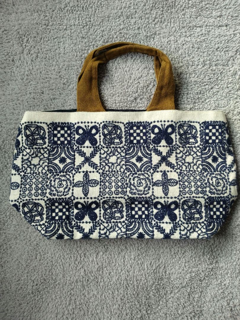 ミナペルホネン パニーニバッグ forest tile - メルカリ