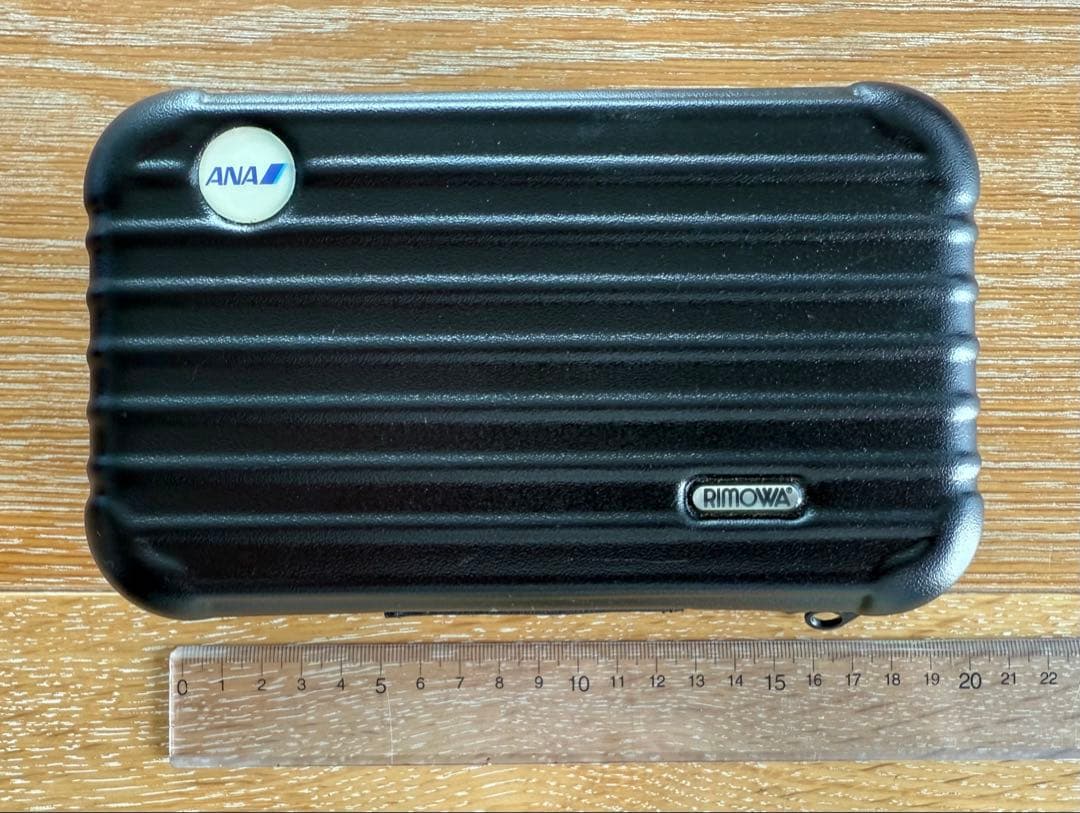 RIMOWAトラベルポーチ ANAロゴ (ブラック) RIMOWA ブラックトラベルポーチ ANAロゴ付き - メルカリ