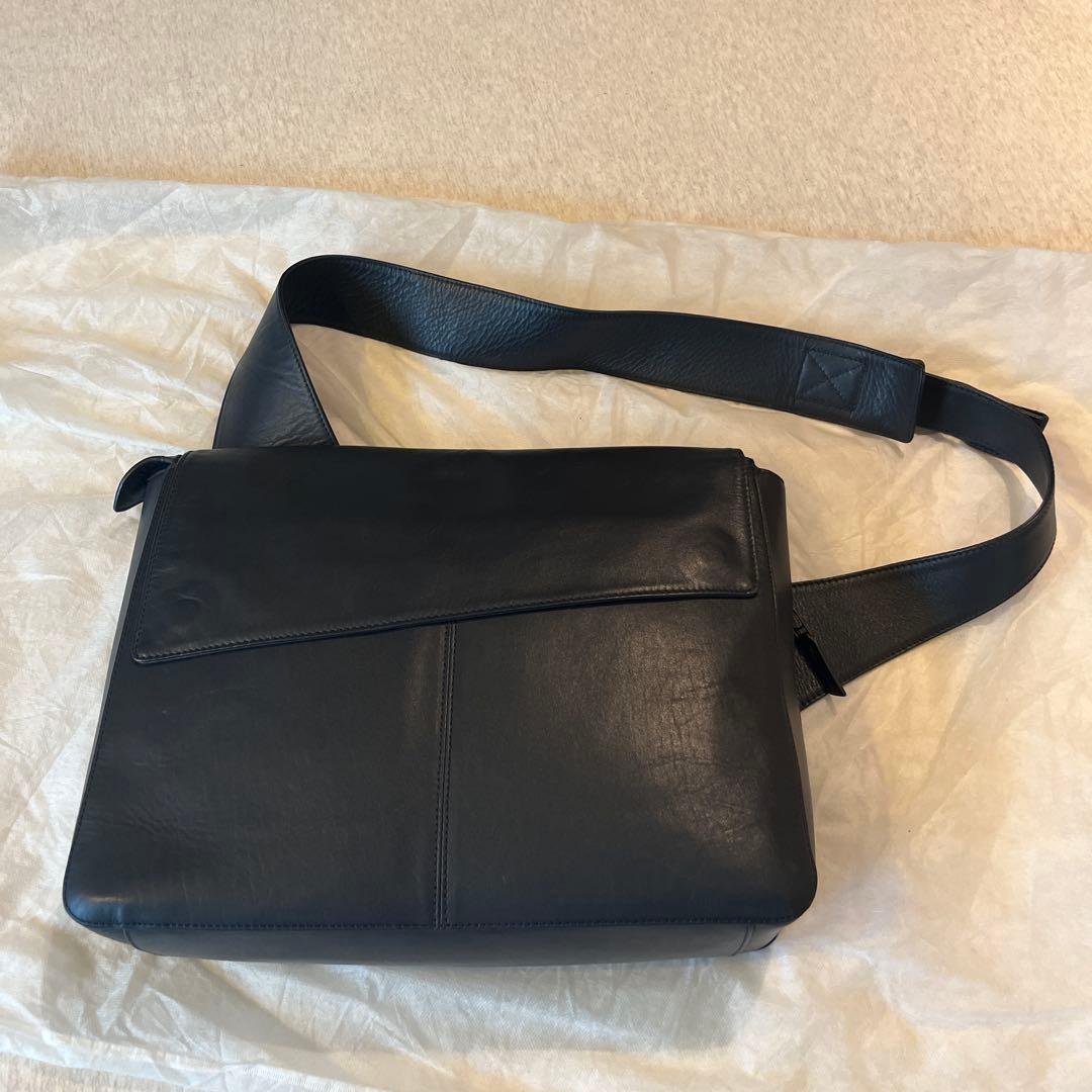 吉本メロンさん専用　マザーハウス　ZADAN メッセンジャーバッグ iPadも楽々入るオシャレなレザーメッセンジャーバッグ。MOTHERHOUSE