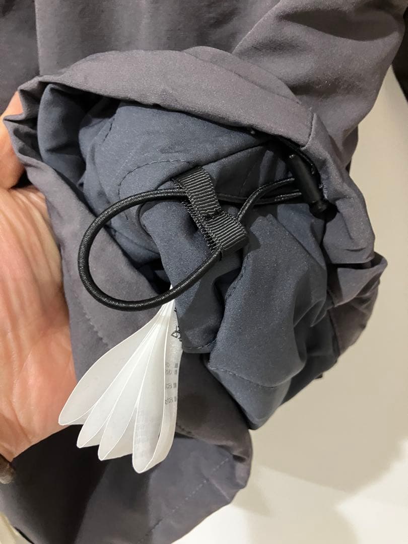 ラフロッグ ナイロン ピステ トレーナー グレー 完売品 - メルカリ