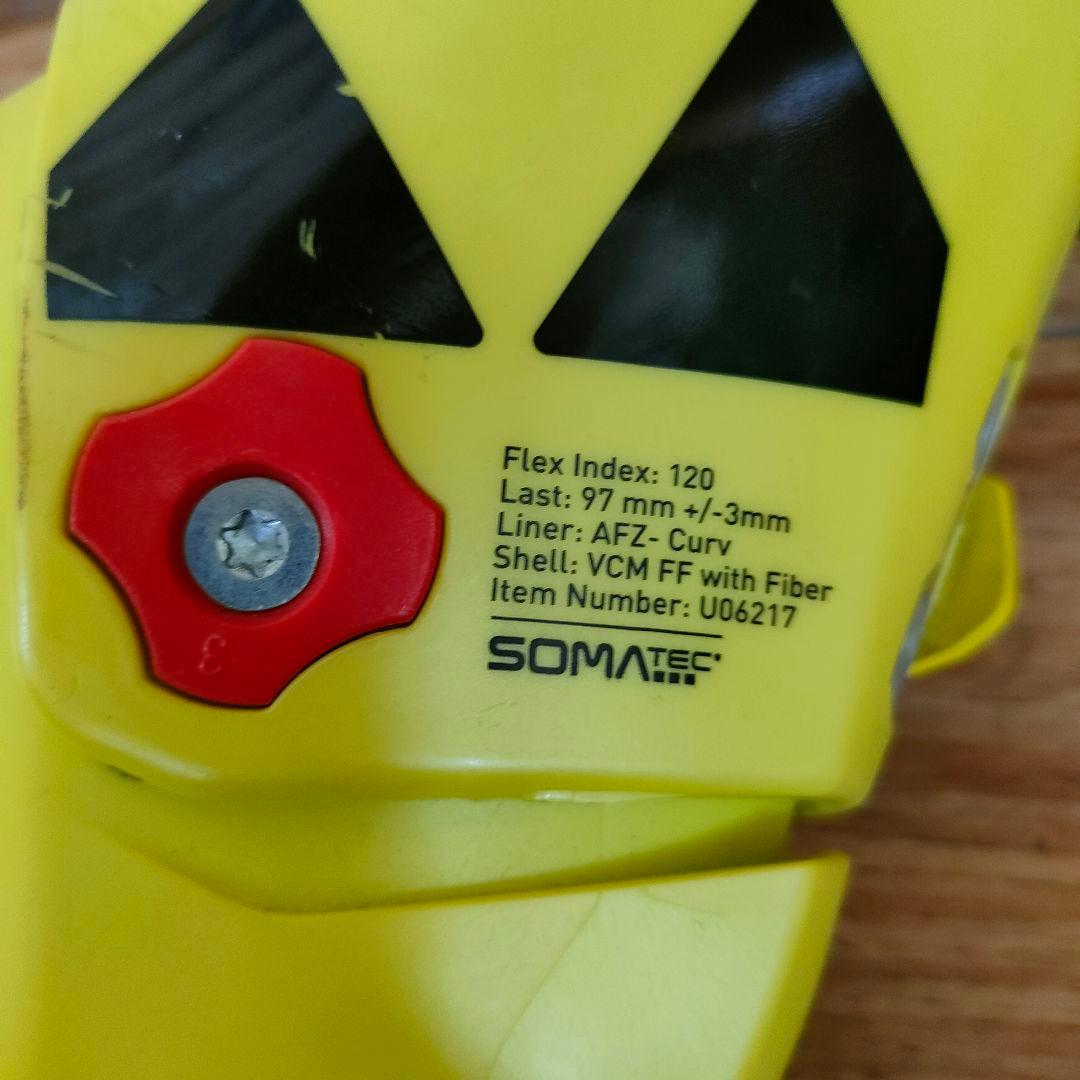 FISCHER フィッシャー RC4 CURV120 スキーブーツ 25.5cm