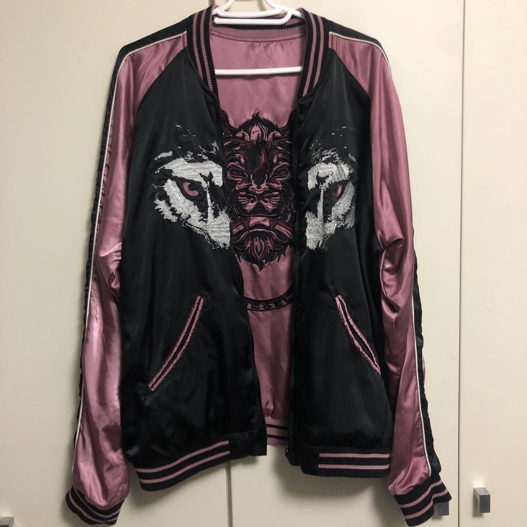 リバーシブルDIESELスカジャンXLメンズBLACK×PINK刺繍オオカミ狼