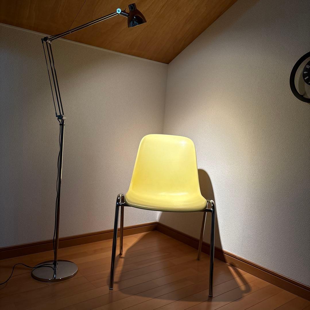 スペースエイジ レトロポップ MOD ELENA スタッキングチェア イエロー スペースエイジ レトロポップ MOD ELENA スタッキングチェア イエロー