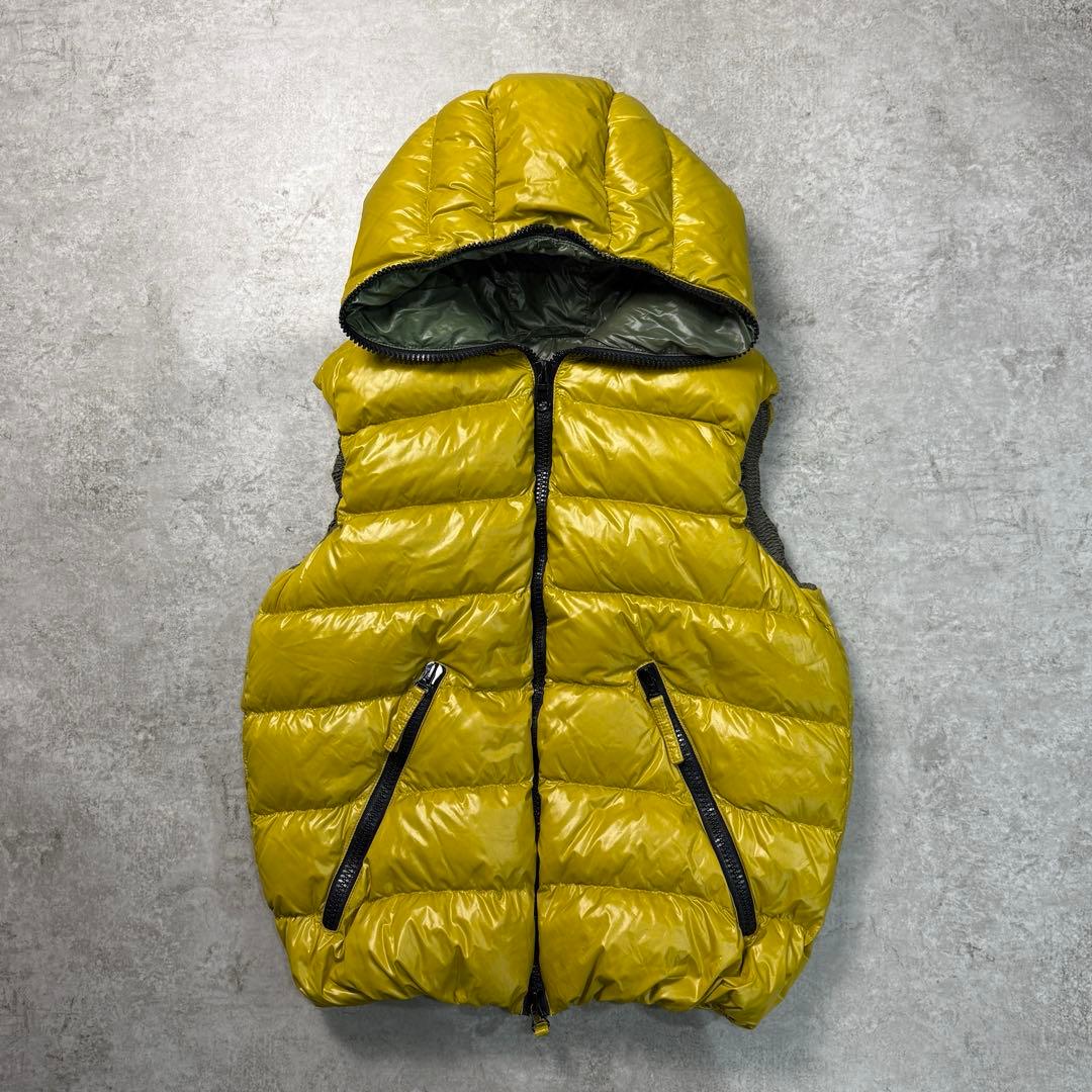 DUVETICA デュベティカ【52】ダウンベスト フード付き 希少カラー DUVETICA デュベティカ【52】ダウンベスト フード付き 希少カラー