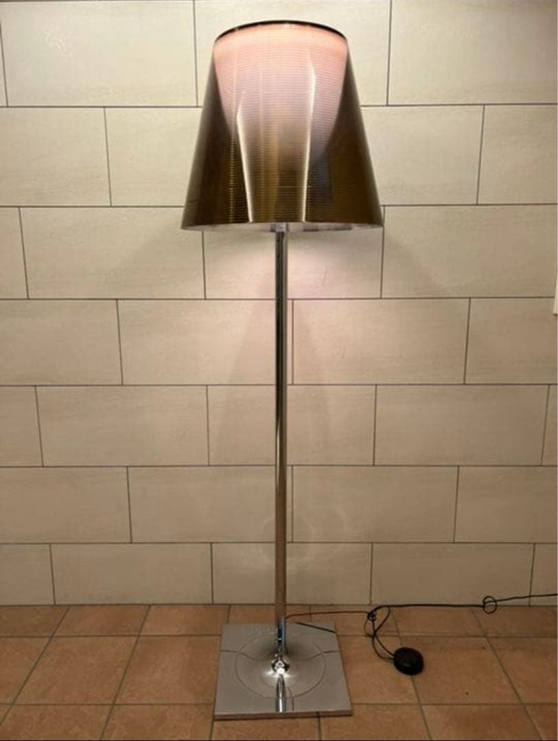 カッシーナイクスシー フロアスタン ド FLOS(フロス) CAPTAIN FLINTキャプテンフリント フロアランプ