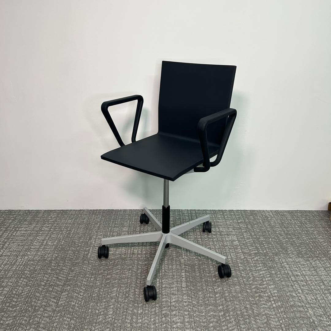 vitra ヴィトラ .04 オフィスチェア アームレスト付き 固定肘 ブラック