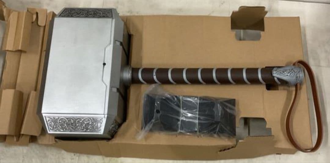 希少】ハズブロ ムジョルニアレプリカ マイティソー 1/1 マーベル