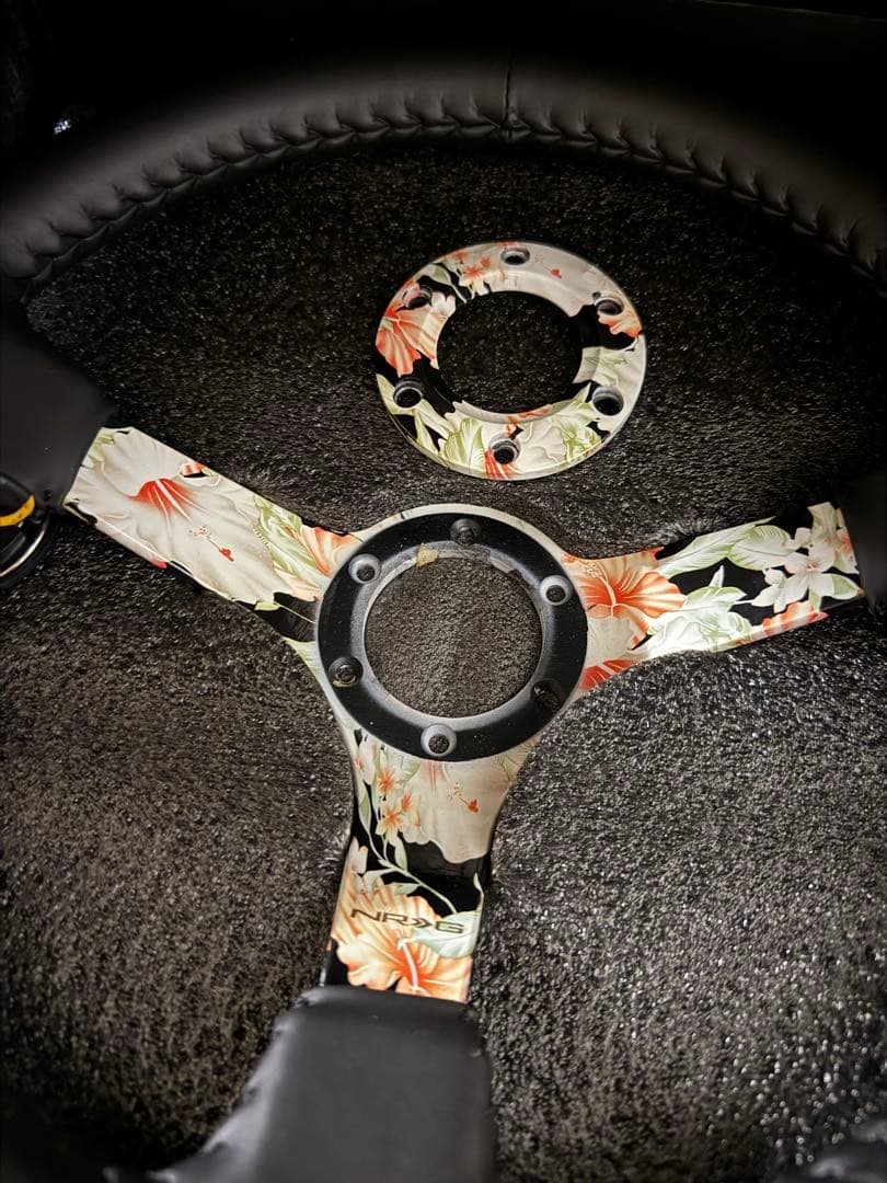 週末限定価格✩NRG ステアリング 廃盤 ハイビスカス - メルカリ