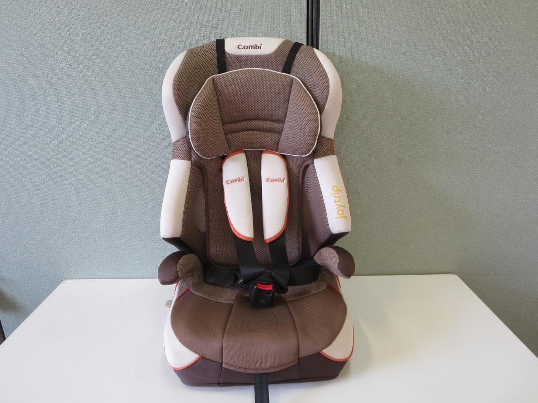 コンビ ジュニアシート ジョイトリップエアスルーGC - メルカリ
