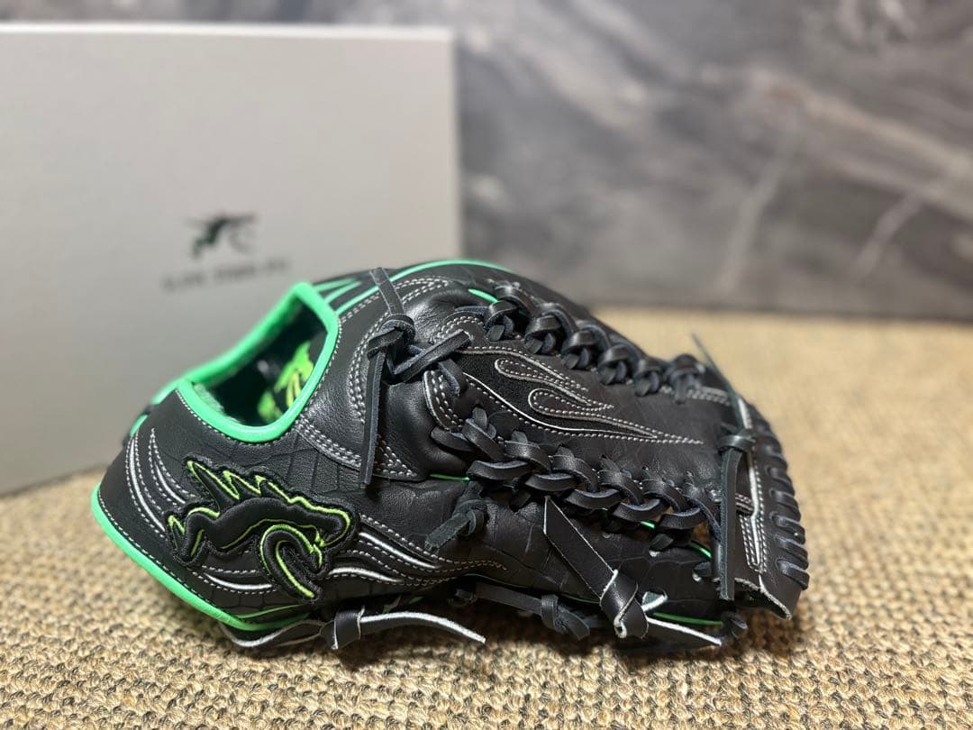 トモ 値引きは金額提示様専用RYU 5周年限定グローブ