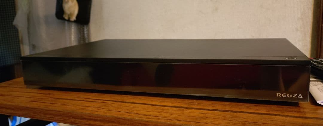 【美品】TOSHIBA REGZA DBR-4KZ400 4TB BDレコーダー TOSHIBA（東芝） REGZA ブルーレイレコーダー 8番組同時録画 タイム