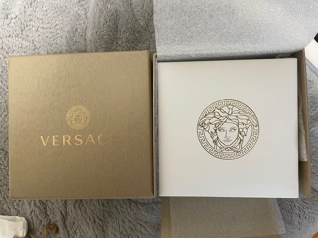 VERSACE ヴェルサーチェ グレカドームクォーツ ゴールド