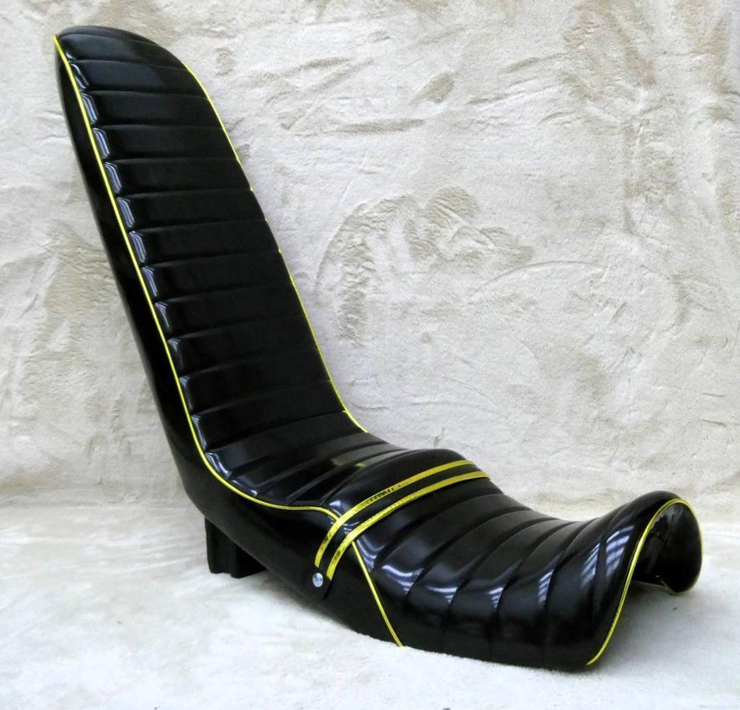 XJR400前期3段シート 黒金エナ/三段シート60cm 4HM 400R - メルカリ