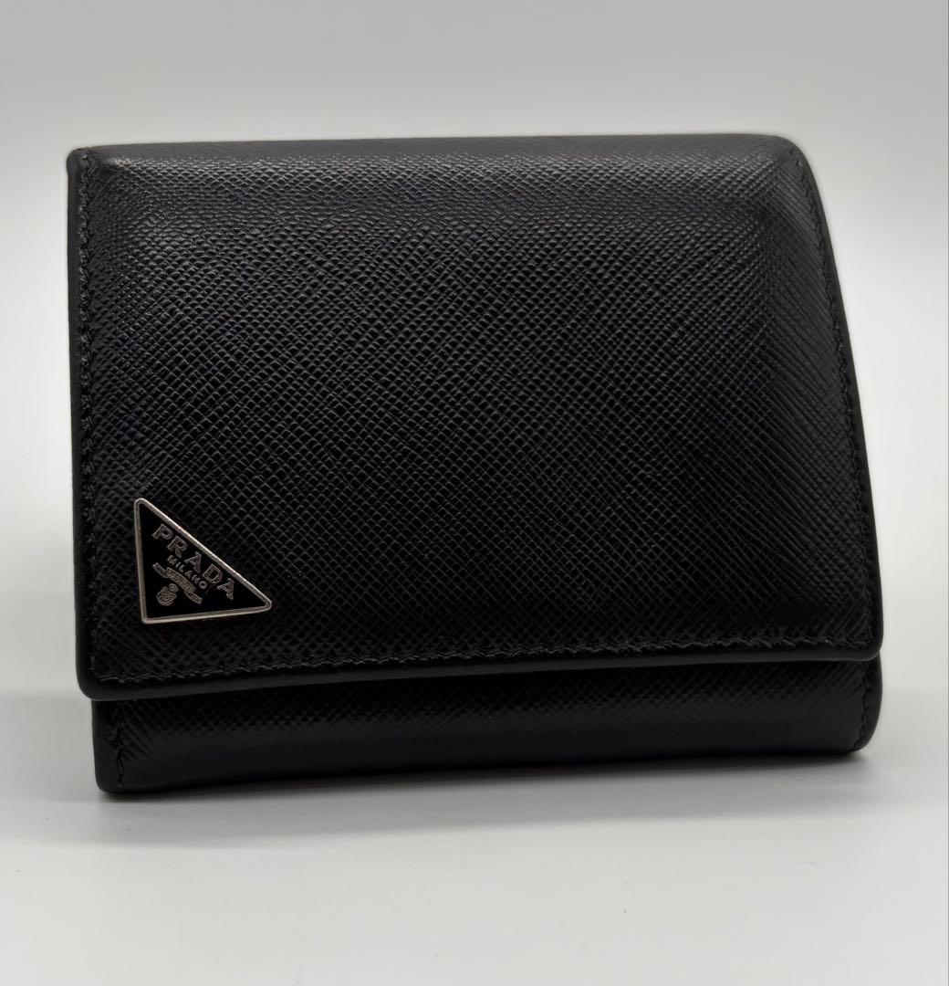 PRADA プラダ サフィアーノ トライアングル 二つ折り財布 PRADA（プラダ） [正規ラッピング済] 財布 二つ折り財布 コイン