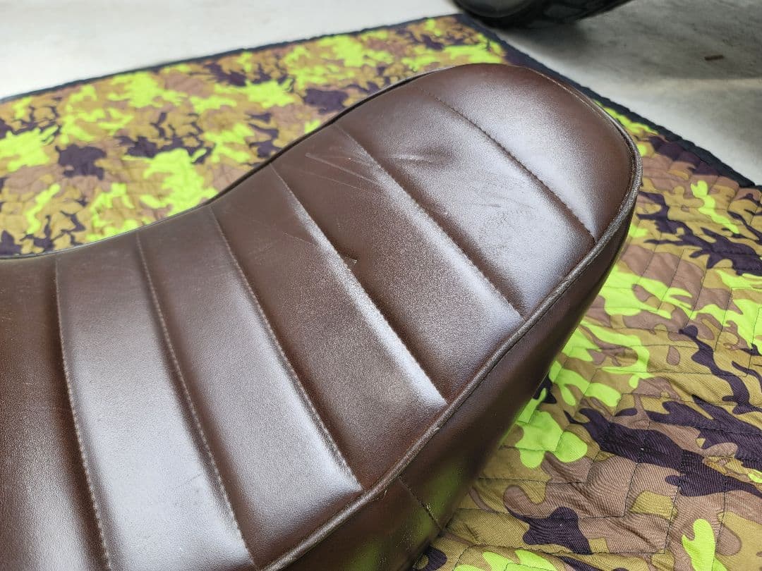 ライブディオ AF34 AF35用チョビ三段シート ブラウン - メルカリ