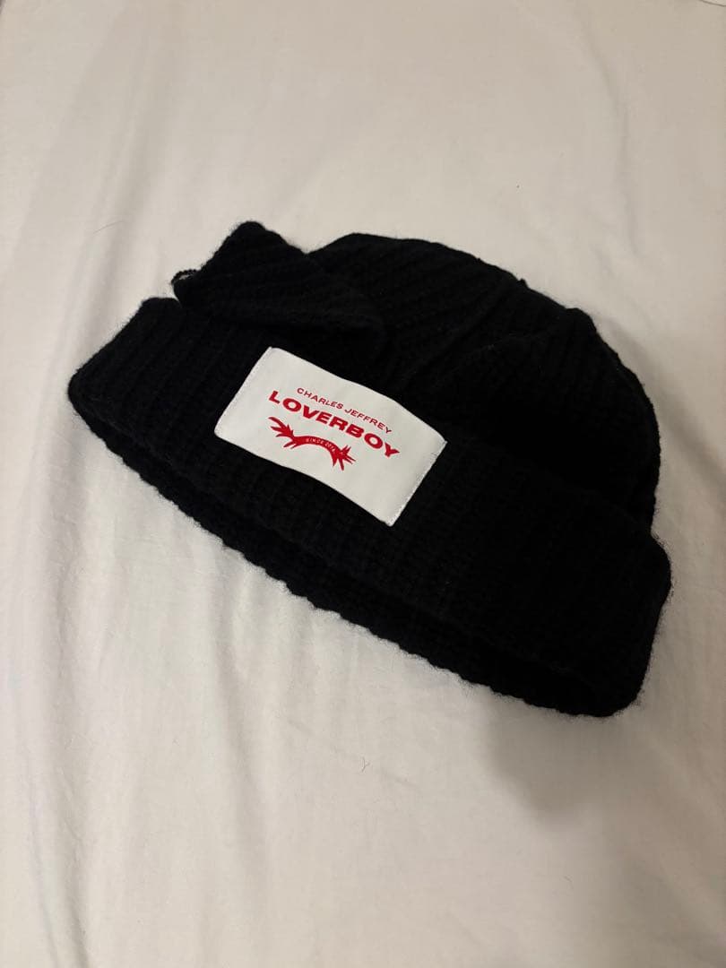 CHARLES JEFFREY LOVERSBOY】ビーニー_猫耳ニット帽 - メルカリ
