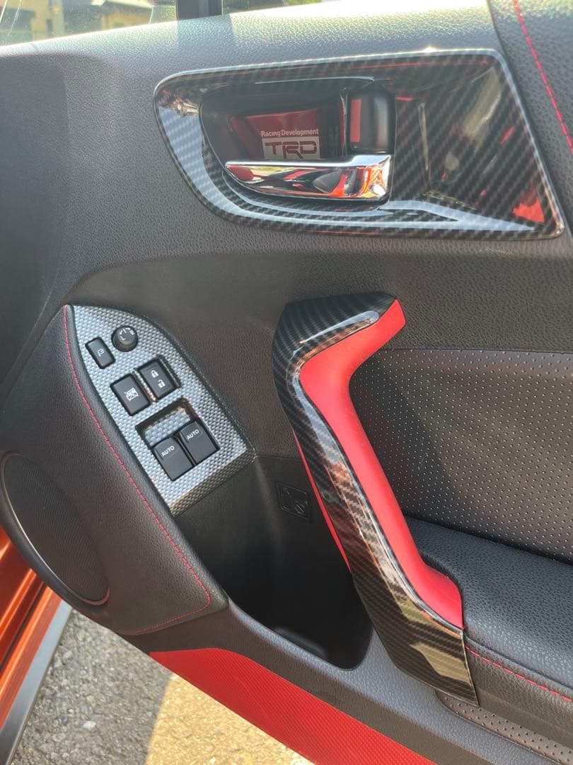 美品 トヨタ86 ZN6 ドアスイッチパネル他 カーボン調ドア周りセット トヨタ 86 ZN6 前期 後期 パーツ カスタム 内装 カーボン内装 高級