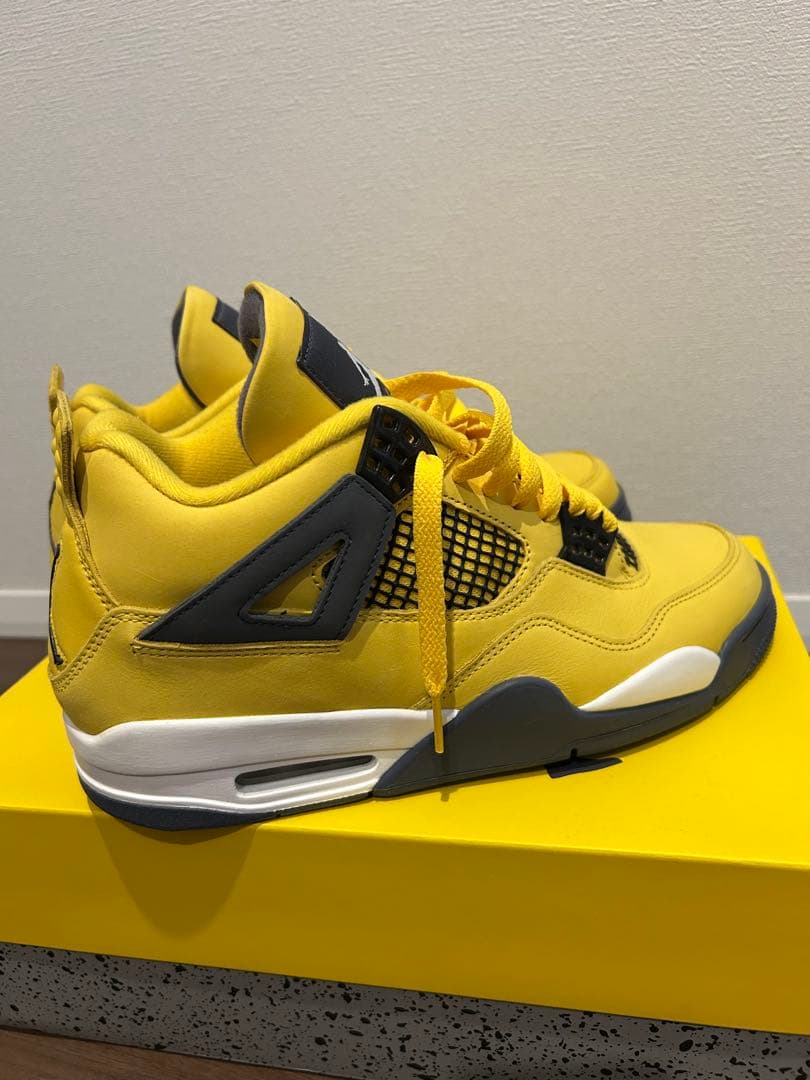 （新品）NIKE AIR JORDAN 4 ライトニング　27.0cm