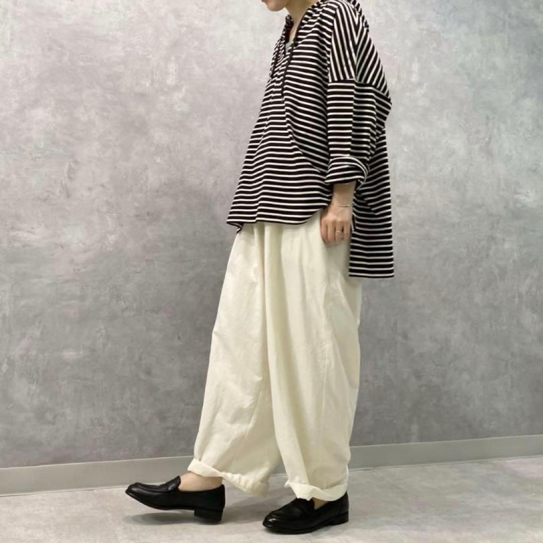 美品ジャーナルスタンダードラックスバスクボーダーフードプルオーバー