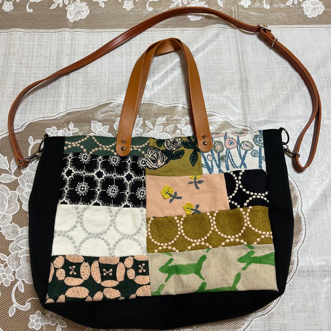 ミナペルホネン生地使用　パッチワークトートバッグ ミナペルホネン生地使用 パッチワークのハンドメイドトートバッグ
