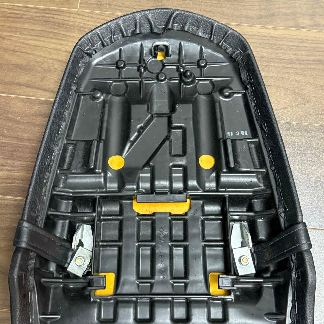 HONDA CB1100 バイク シート 黒 ノーマル