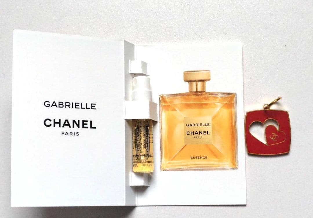 限定チャーム付き♡CHANELガブリエルシャネルエッセンスサンプル