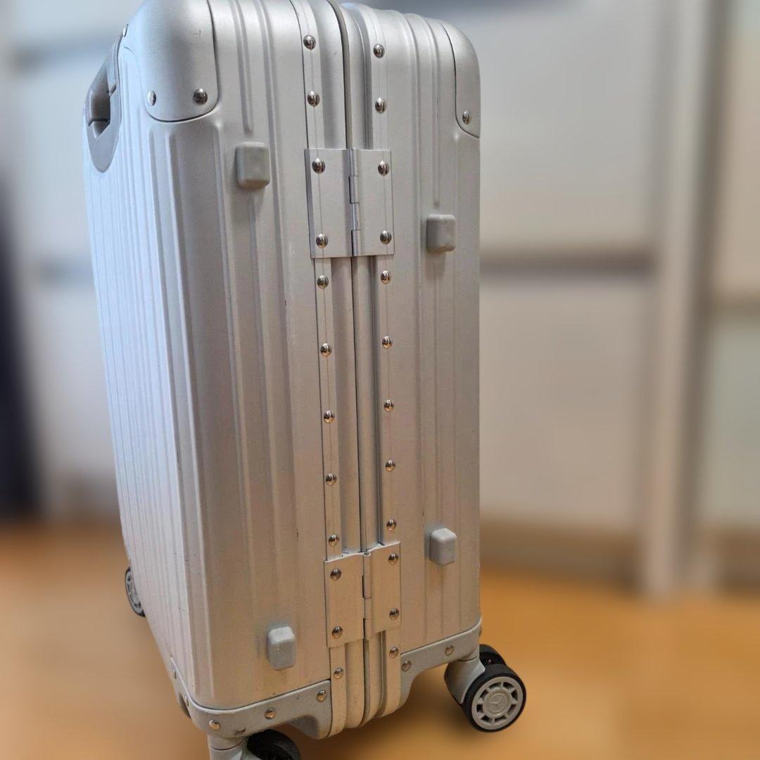 Mercedes キャリーケース シルバー - メルカリ