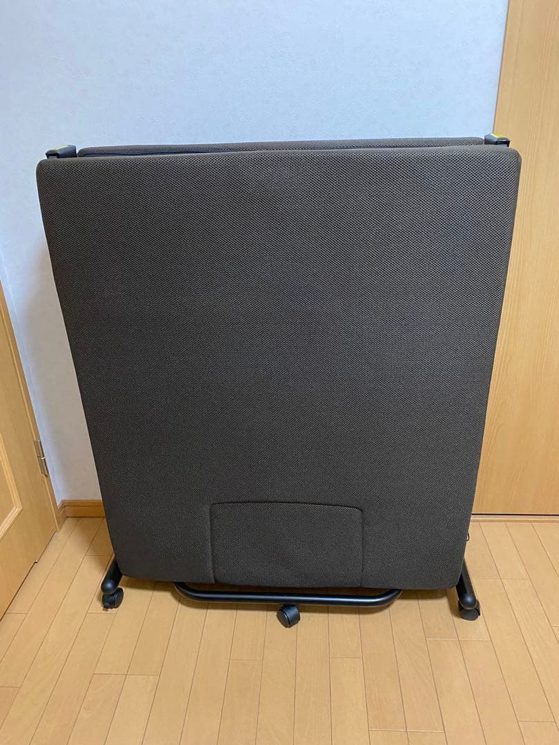 ニトリ　折りたたみベッド (レビン2 BR) シングルより少しコンパクト 折りたたみベッド (レビン2 BR) | ニトリネット【公式】 家具