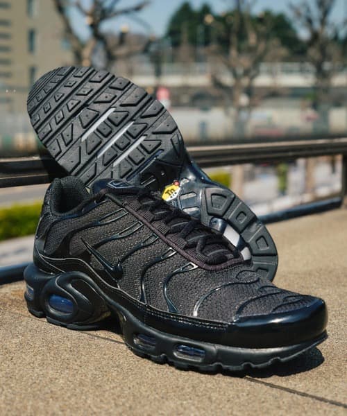 ナイキ エアマックスプラス トリプルブラック サイズ 28cm - メルカリ