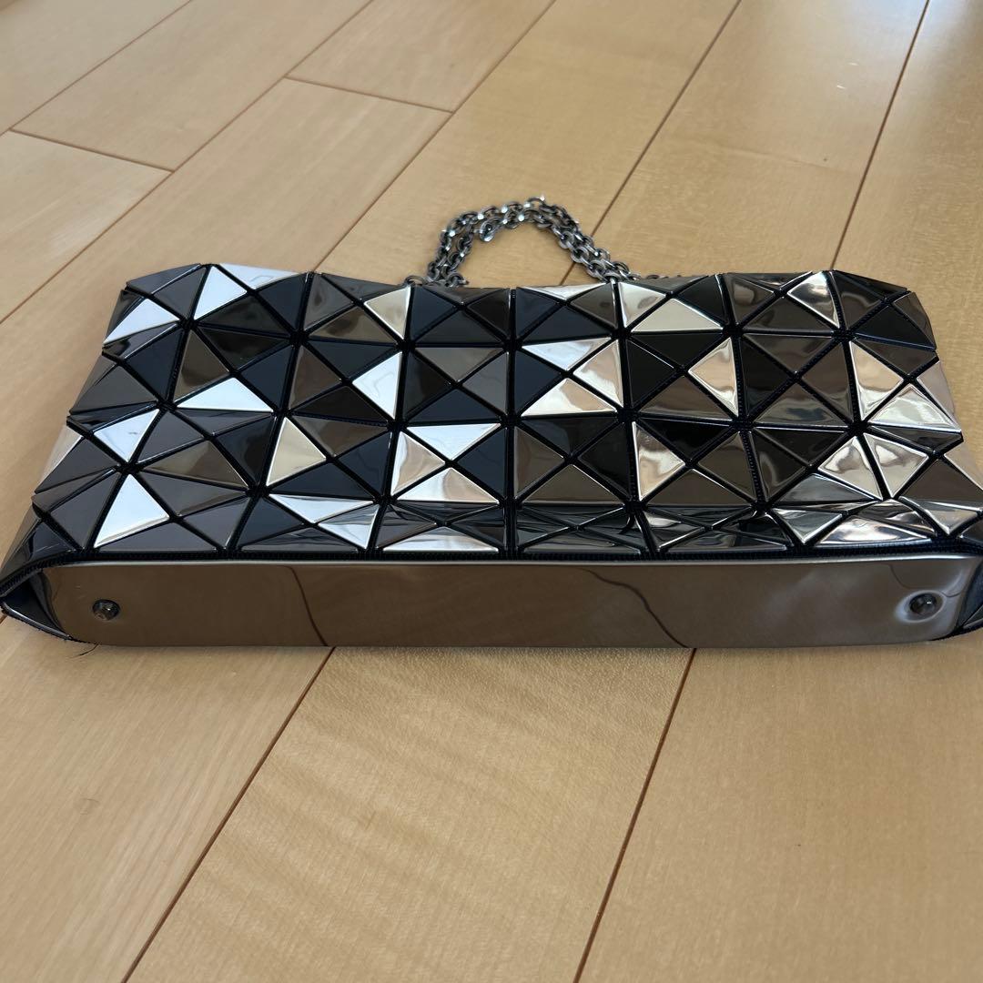 BAO BAO パーティーバッグ 三角形デザイン 黒と銀楽天市場】クラッチ