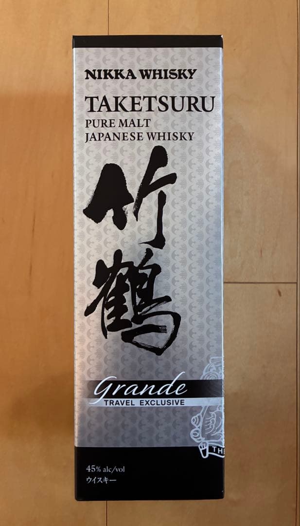 免税店限定　ニッカウヰスキー　竹鶴ピュアモルト　グランデ　NIKKA ニッカ ウイスキー 竹鶴 ピュアモルト 白ラベル 43% 700ml 箱無し