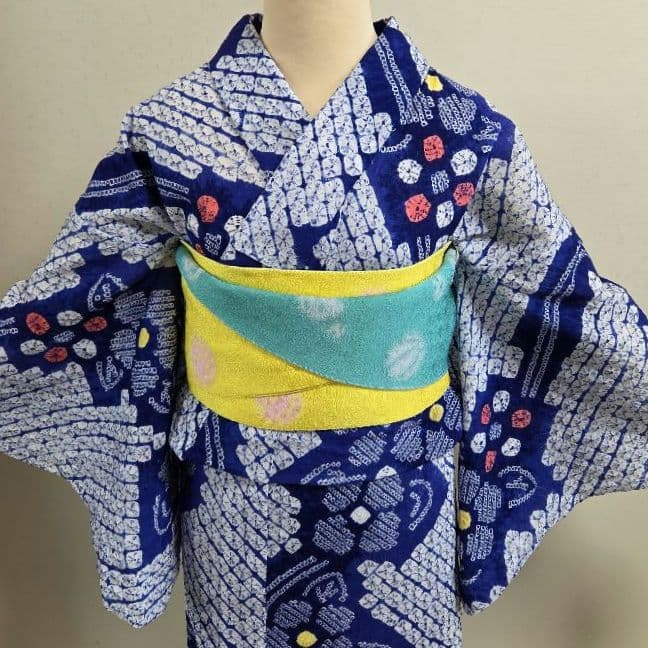 レトロ☆明るい青に花柄の絞り浴衣 楽天市場】お仕立て上がり絞り浴衣単品 花しぼり「晴天 薄青×藍色