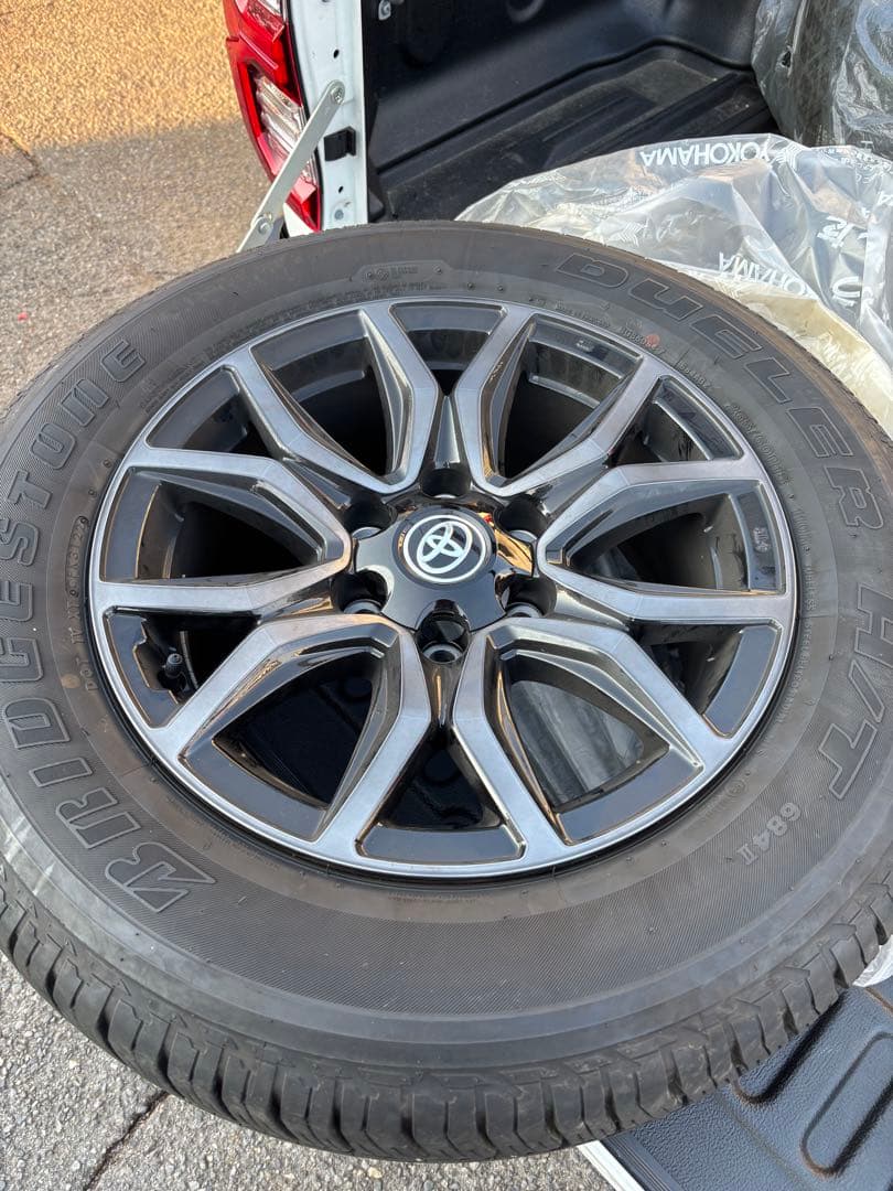 トヨタ ハイラックスGR ブリヂストン タイヤ・ホイールセット 18インチ