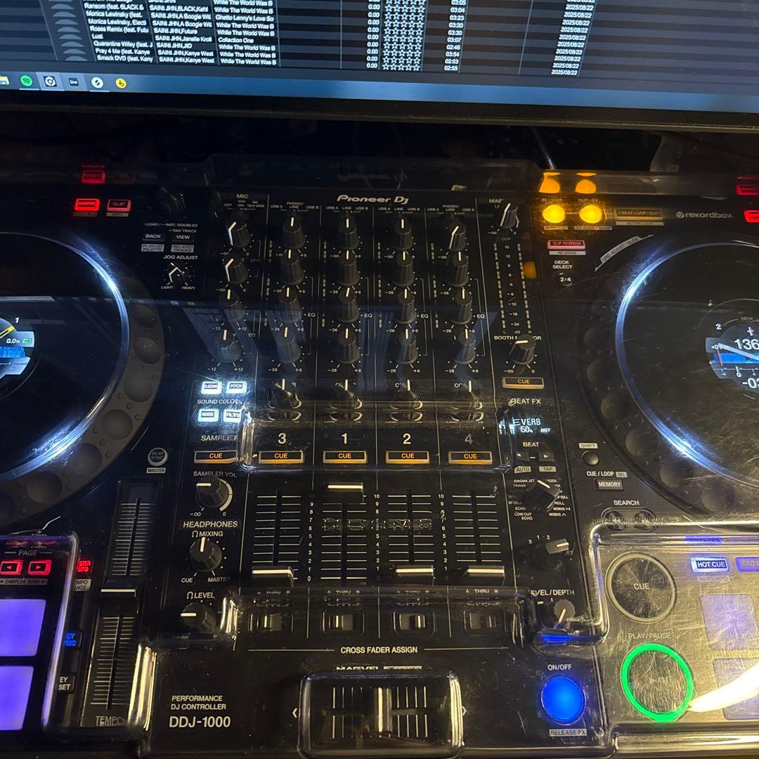Pioneer DJ DDJ-1000 デッキセーバー付き　電源コード傷あり Pioneer DJ DDJ-1000 デッキセーバー付き 電源コード傷あり Pioneer DJ