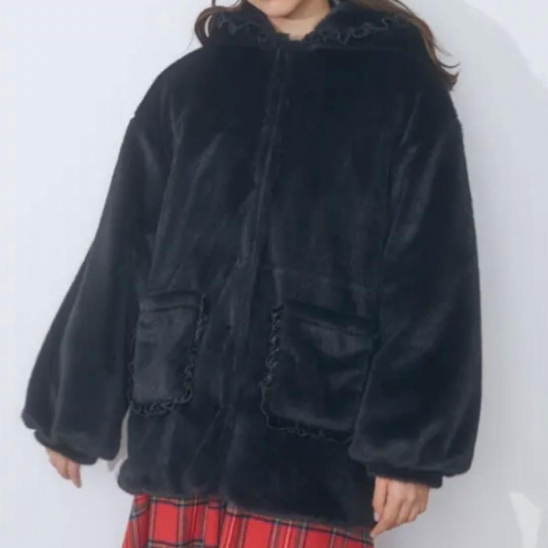 merryjenny フリルフードフェイクファージャケット ブラック - メルカリ
