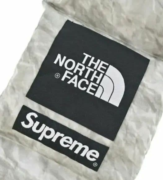 Supremeノースフェイス未開封　　　　　　　　700-Fillダウンスカーフ Supreme The North Face 700-Fill Down Parka (FW22) - $598