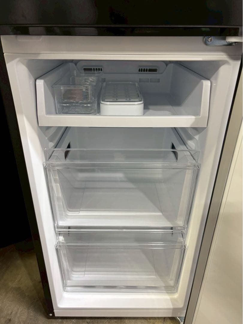 アイリスオーヤマ 冷蔵庫 IRSN-S24A 2024年製 239L 右開き - メルカリ