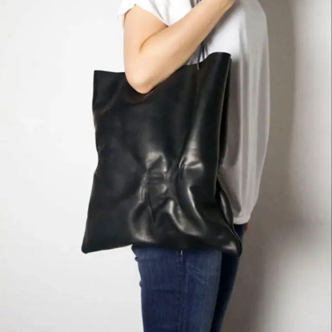 KAGARI YUSUKE スキントートバッグ [BLACK] / ほぼ新品 KAGARI YUSUKE - 【ラスト1点】スキントートバッグ [BLACK] / s17-01