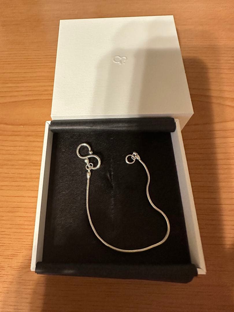 here's ヒアーズ　INES 08 BRACELET アクセサリー INES 08 BRACELET – h'eres