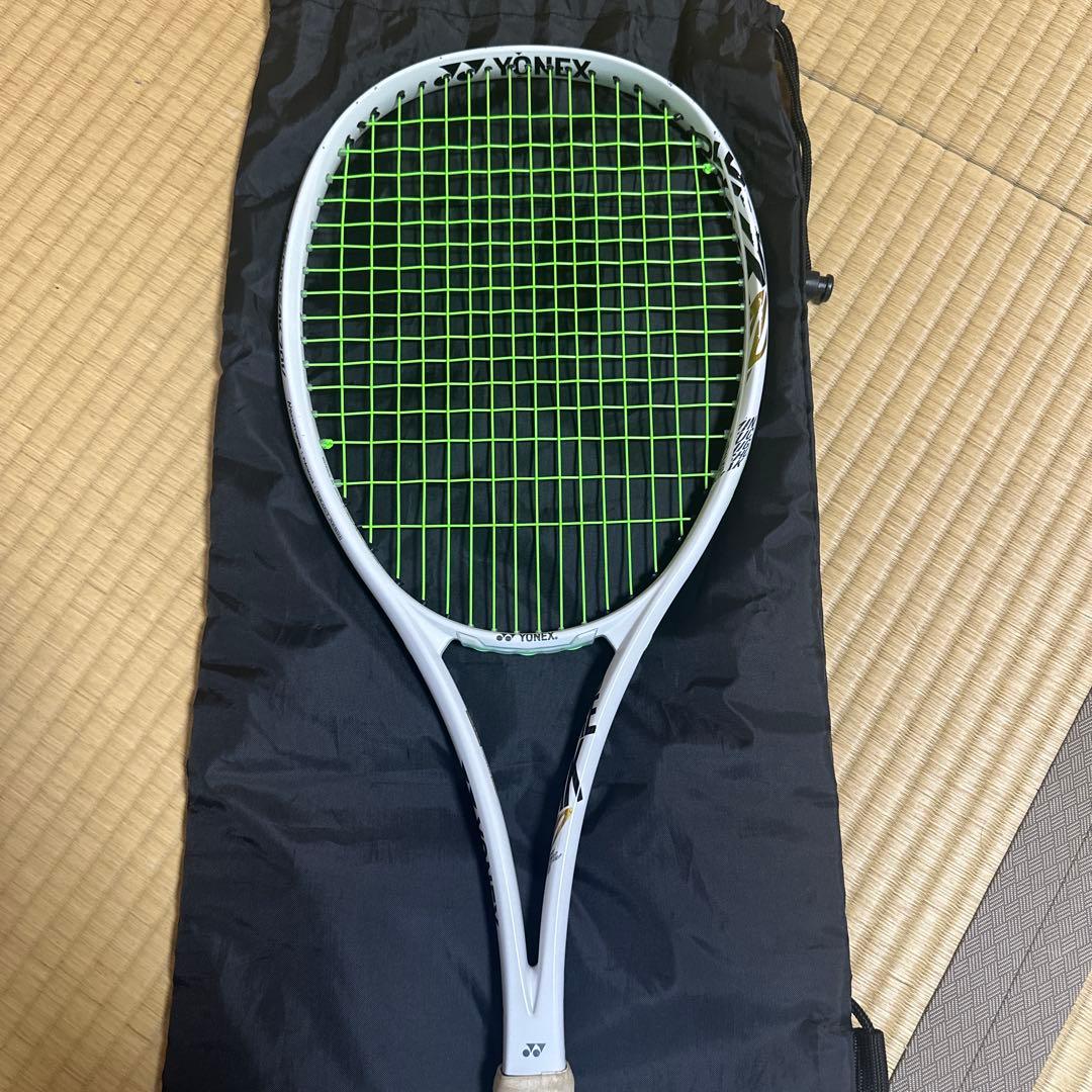 ソフトテニス　ジオブレイク70V ヨネックス GEOBREAK 70シリーズから新デザイン、マットホワイトを2022年6月中旬