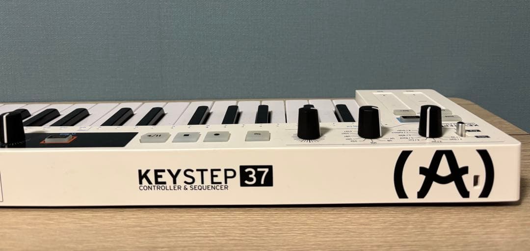 マ*ス様 Arturia KeyStep 37 MIDIキーボード CV/GAT - メルカリ