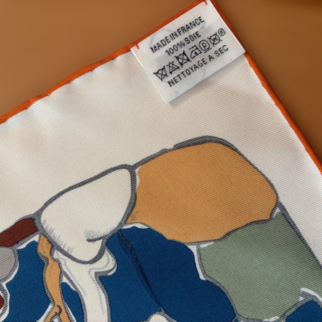 HERMES エルメス　カレ９０　《千と一のウサギ》