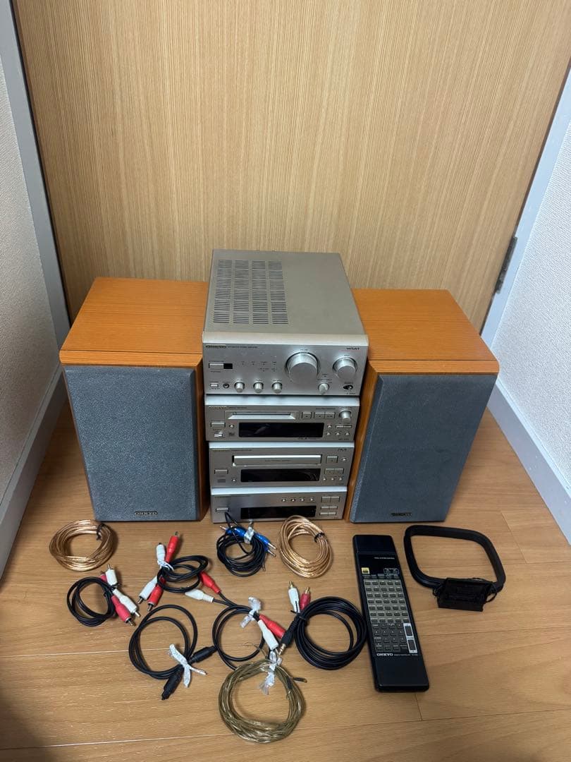 オンキョウ　ONKYO コンポセット　D-062AX A-905X MD-105 オンキョウ ONKYO コンポセット D-062AX A-905X MD-105 オンキョウ