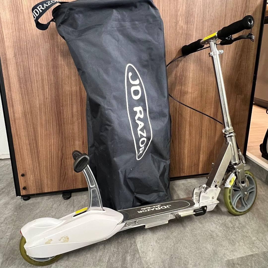 ホワイト JD RAZOR JスルーGOGO キックボード ケース付き B141 - メルカリ