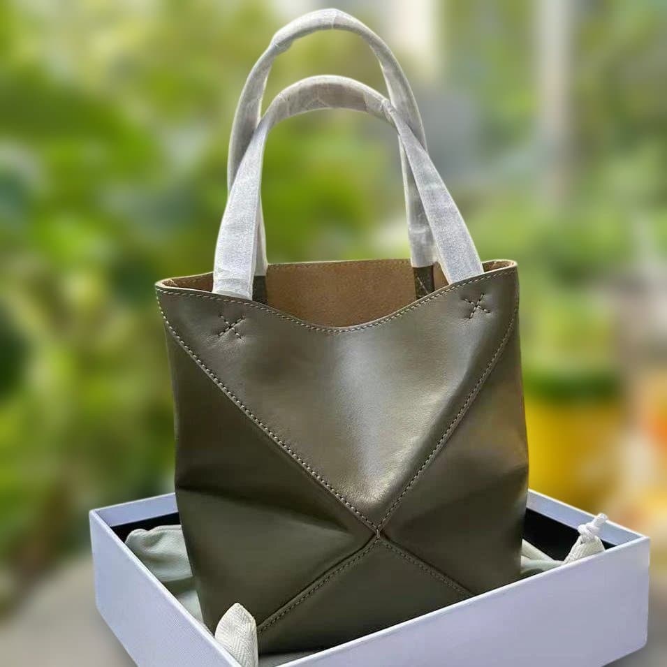 オリーブグリーン本革パズルフォールドミニトート 軽量収納便利 レディース オリーブグリーン本革パズルフォールドミニトート 軽量収納便利