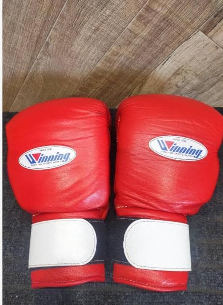 【かんなさん専用】Winning ボクシンググローブ 14oz 赤 ウイニング(Winning) ボクシンググローブ 練習用 プロフェッショナル